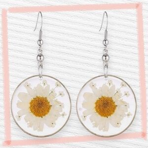 Pressed Daisy & Queen Anne's Lace Flower  Drop  Earrings